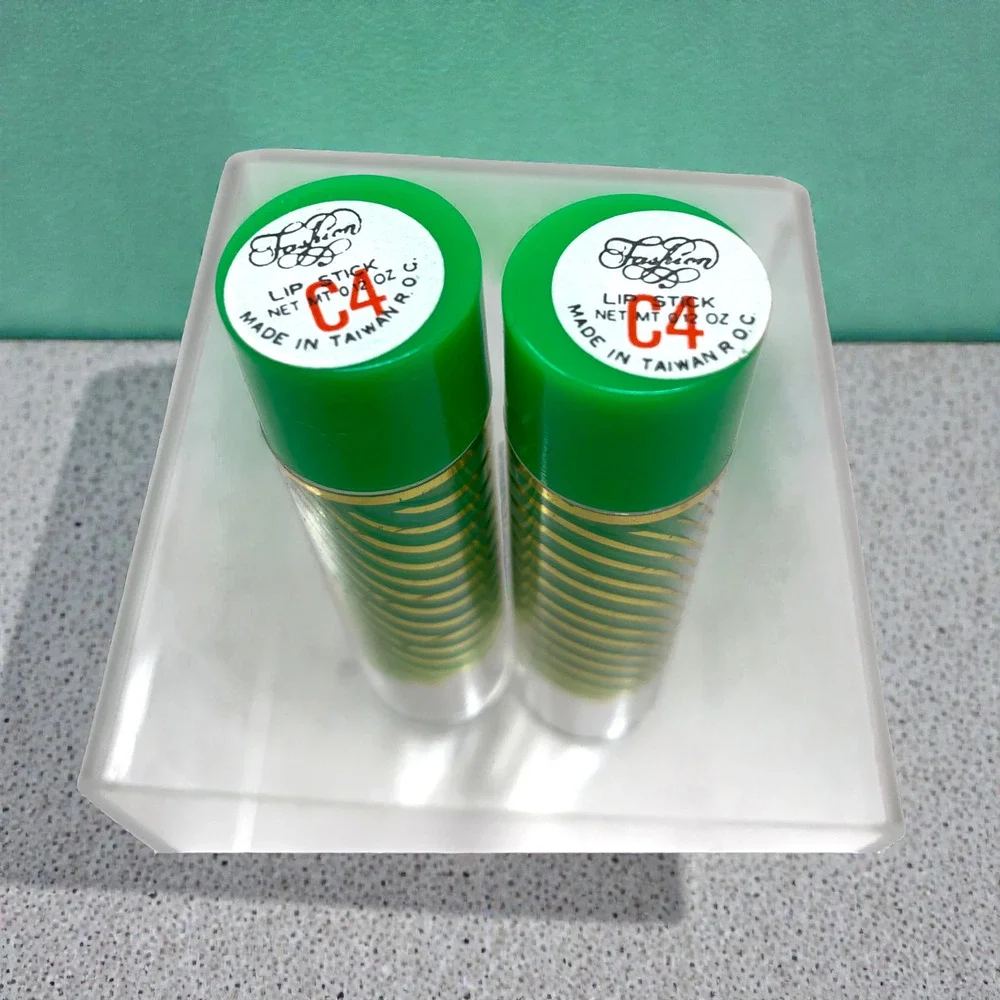 Vtg NEW Magic Color Changing Lipstick C4 Taiwan R.O.C. Mood pH Green Gold Tube
